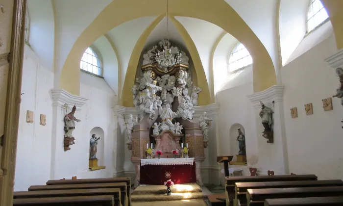 Kostel svatého Jana Nepomuckého (Třebihošť)