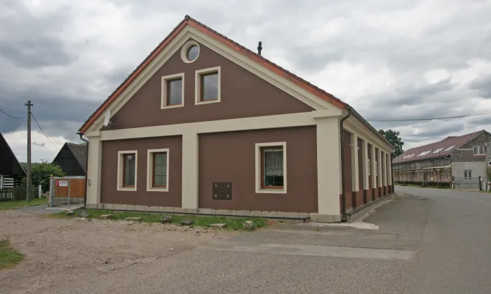 Kostel svatého Josefa (Dubenec)