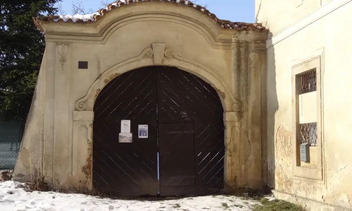 Kostel svatého Lukáše (Svárov)