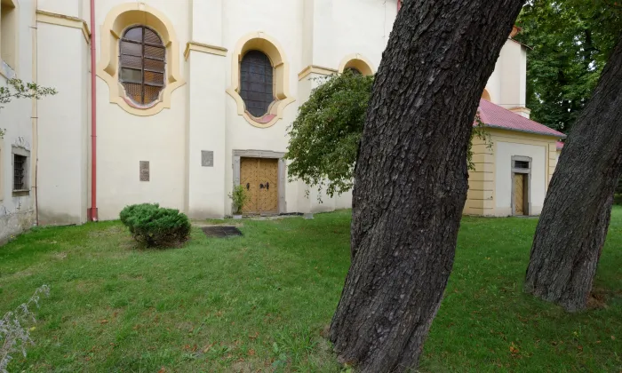 Kostel svatého Michaela archanděla (Bochov)
