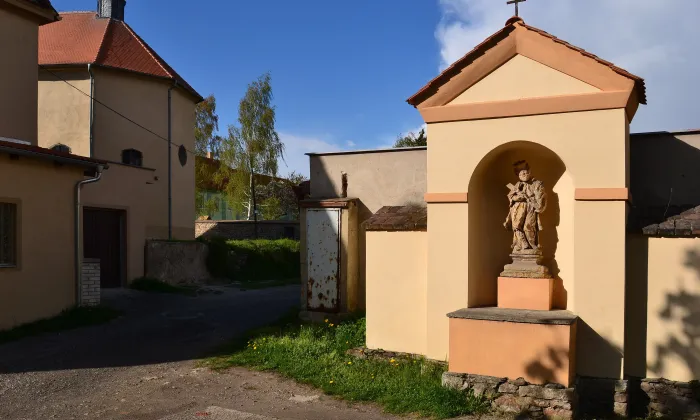 Kostel svatého Mikuláše (Droužkovice)