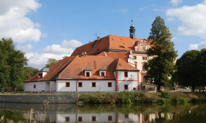 Kostel svatého Mikuláše (Lnáře)