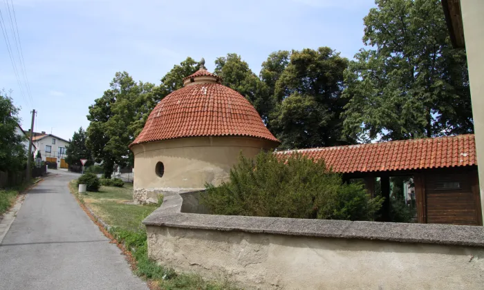 Kostel svatého Mikuláše (Jince)