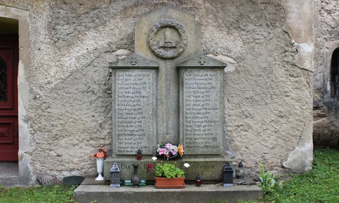 Kostel svatého Petra a Pavla (Ludvíkov pod Smrkem)