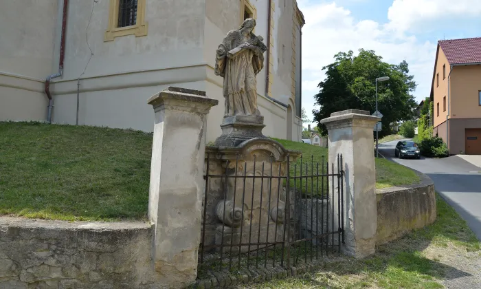 Kostel svatého Petra a Pavla v Žitenicích
