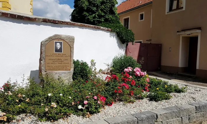 Kostel svatého Vavřince (Ledenice)