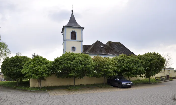 Kostel svatého Vavřince (Žákava)