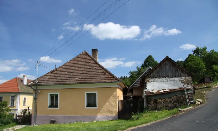 Kostel svatých Filipa a Jakuba (Frantoly)