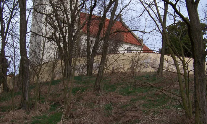 Kostel svatých Jana a Pavla (Krteň)