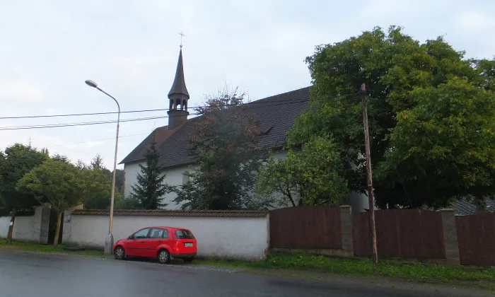 Kostel svatých Petra a Pavla (Planá)