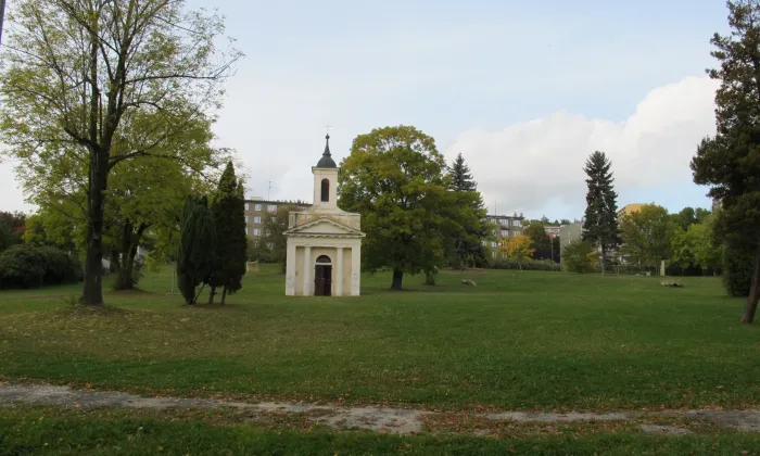Pohřební kaple Valdštejnů