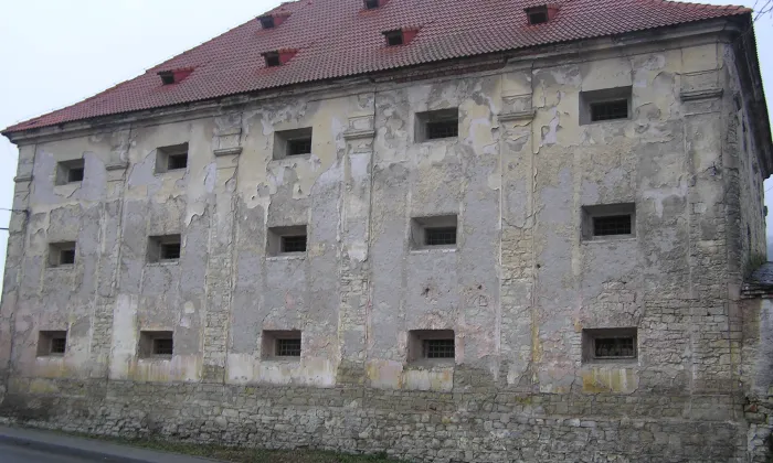 Sbor a fara Církve československé husitské