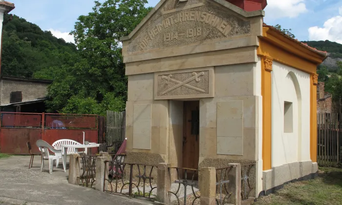 kaple (Dobkovičky)