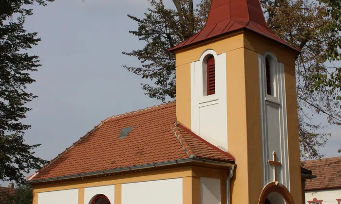 kaple Nanebevzetí Panny Marie (Vevčice)