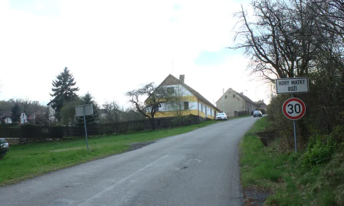 kostel Jména Panny Marie (Hory Matky Boží)