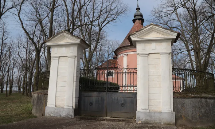 kostel Narození Panny Marie (Kostníky)