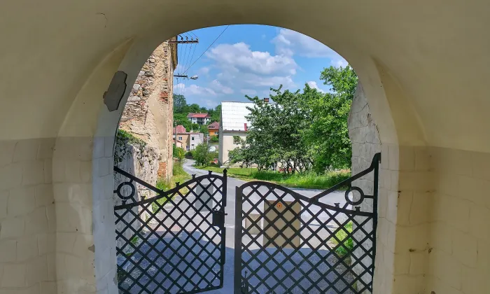 kostel Panny Marie Sněžné (Velké Kunětice)