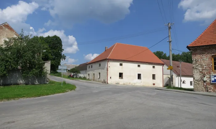 kostel Povýšení svatého Kříže (Knínice)