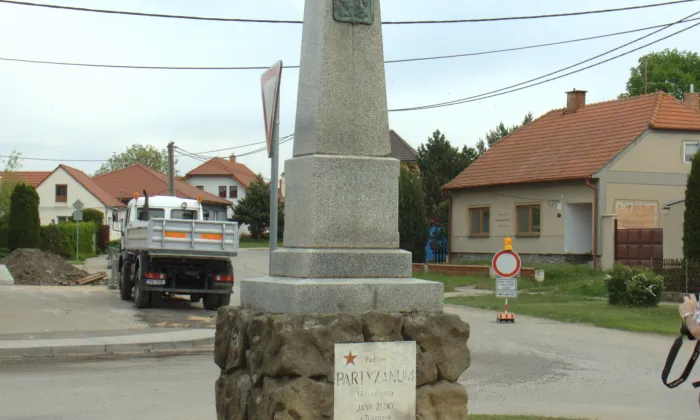 kostel svaté Anny (Jiřice u Miroslavi)