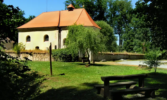 kostel svatého Archanděla Michaela (Valy)