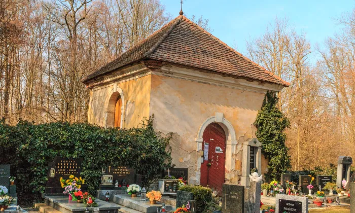 kostel svatého Archanděla Michaela (Valy)