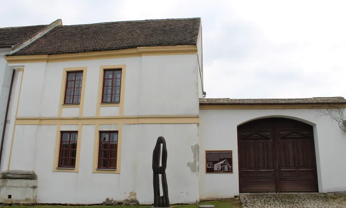 kostel svatého Mikuláše Tolentinského (Vratěnín)
