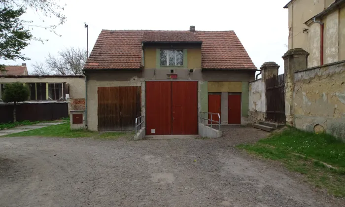 kostel svatých Petra a Pavla v Kolešovicích