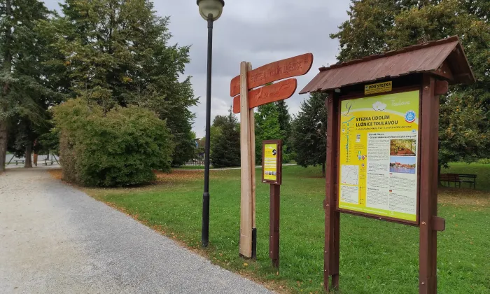 železný most v Týně nad Vltavou