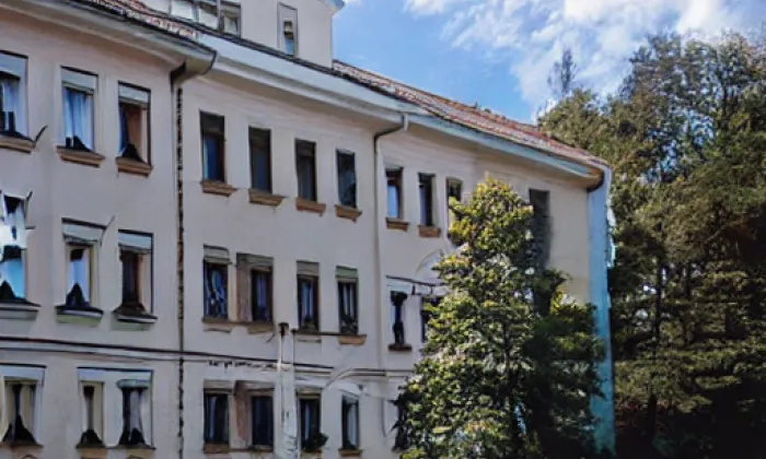 Budova Gymnázia Benešov, Husova 470 – noc