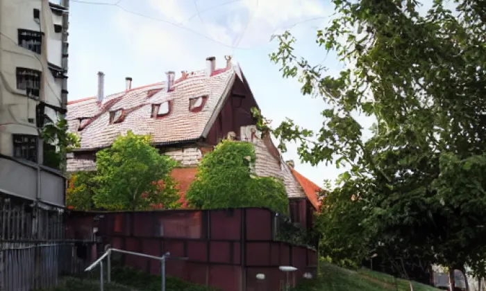 Dvůr Chlumín – noc