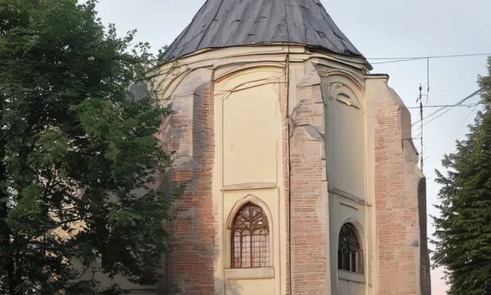 kaple svatého Jana Nepomuckého v Nymburce – noc