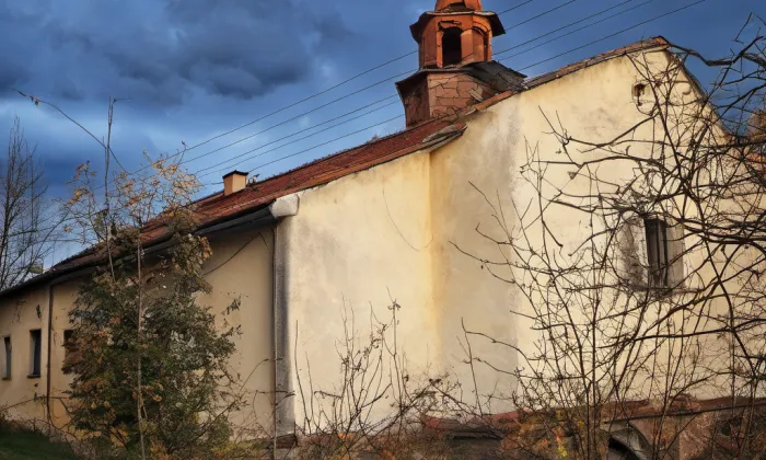 kostel Nalezení těla svatého Štěpána v Pcherách – autumn