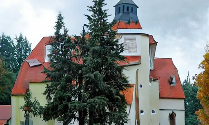 Kostel Nanebevzetí Panny Marie (Mašťov) – autumn