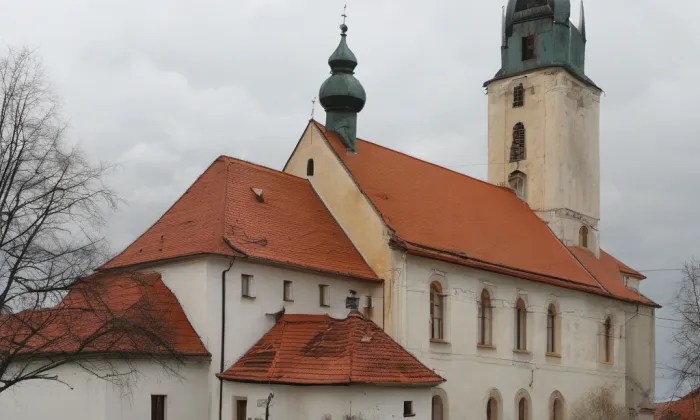 kostel Nanebevzetí Panny Marie (Velké Pavlovice) – autumn