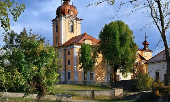 Kostel Nanebevzetí Panny Marie v Horním Jiřetíně – autumn