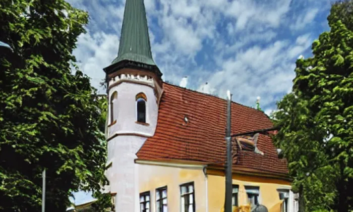 Kostel Nanebevzetí Panny Marie v Keblově – akvarel