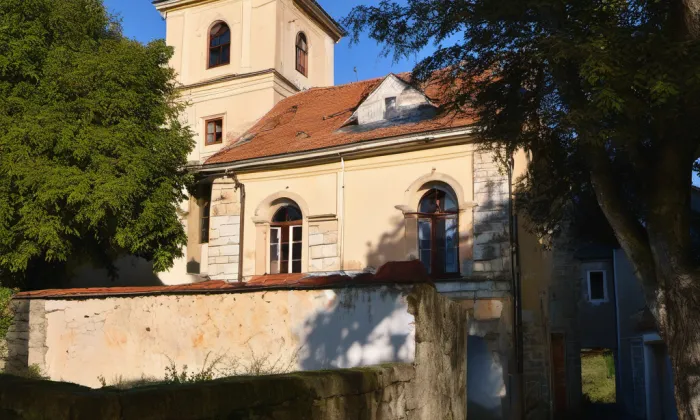 Kostel Narození Panny Marie (Buškovice) – noc