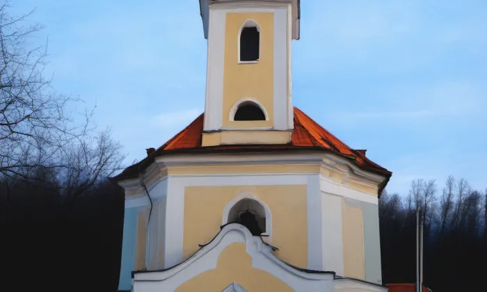 kostel Narození Panny Marie (Neslovice) – winter