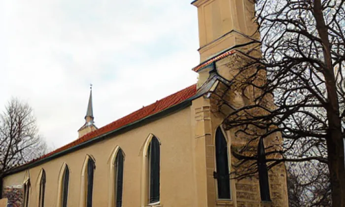 Kostel Narození Panny Marie (Osenice) – autumn