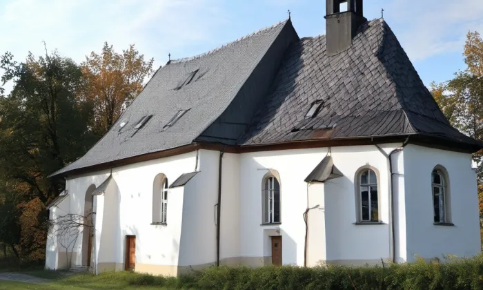 Kostel Nejsvětější Trojice (Klimkovice) – autumn