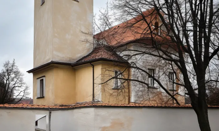 kostel Nejsvětější Trojice (Lažánky) – autumn