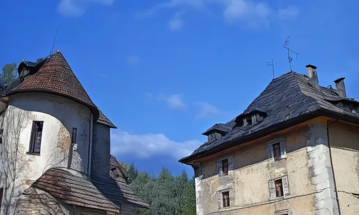 Kostel Nejsvětější Trojice (Zdoňov) – autumn