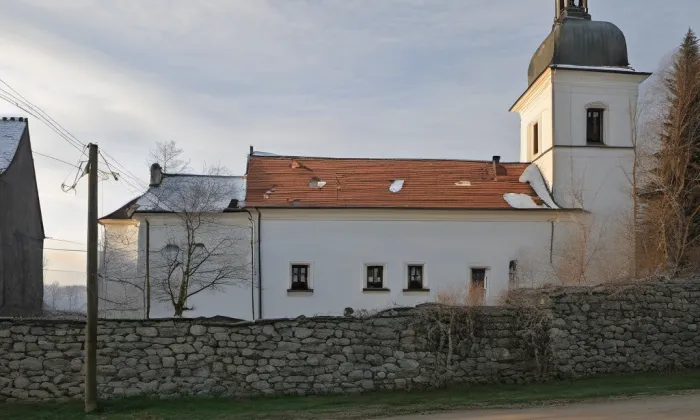 Kostel Panny Marie (Osice) – winter