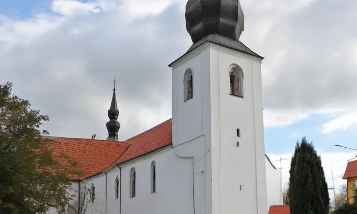 Kostel Povýšení svatého Kříže s farou a kaplankou – akvarel