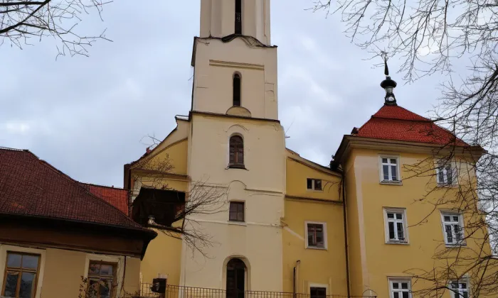 Kostel svaté Kateřiny Alexandrijské v Praze – autumn