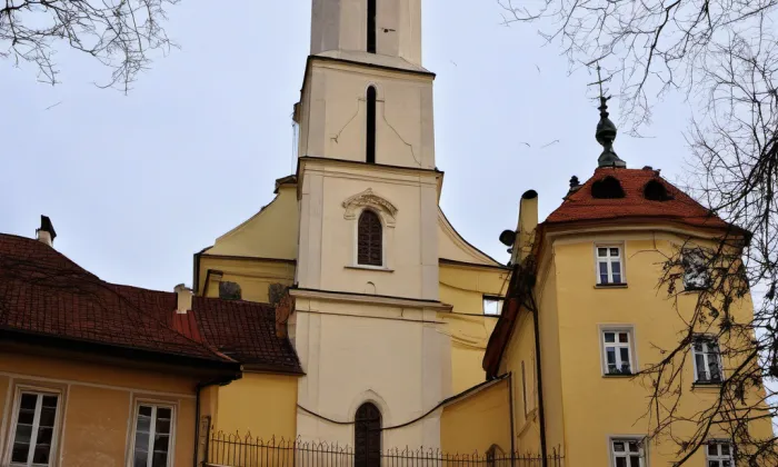 Kostel svaté Kateřiny Alexandrijské v Praze – noc