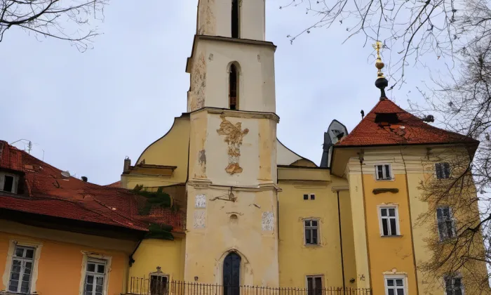 Kostel svaté Kateřiny Alexandrijské v Praze – summer