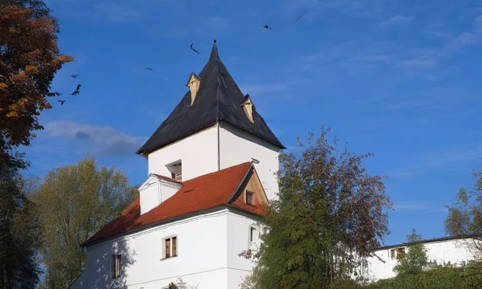 Kostel svaté Máří Magdaleny (Čkyně) – autumn