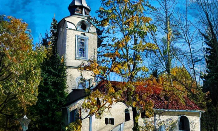 Kostel svatých Petra a Pavla (Petrovice) – autumn