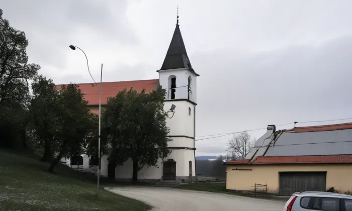Kostel svatého Bartoloměje (Ktiš) – winter